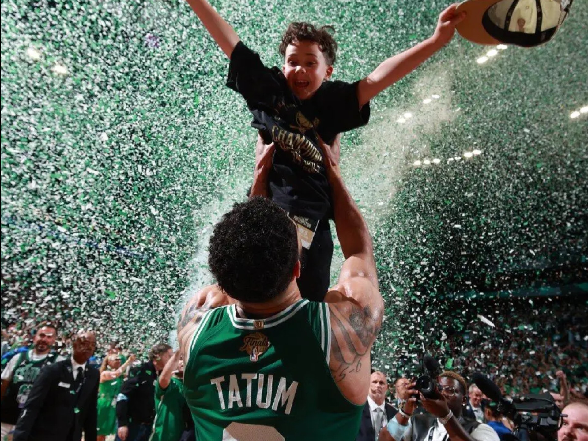 鹈鹕碾压奇才，塔图姆制霸全场