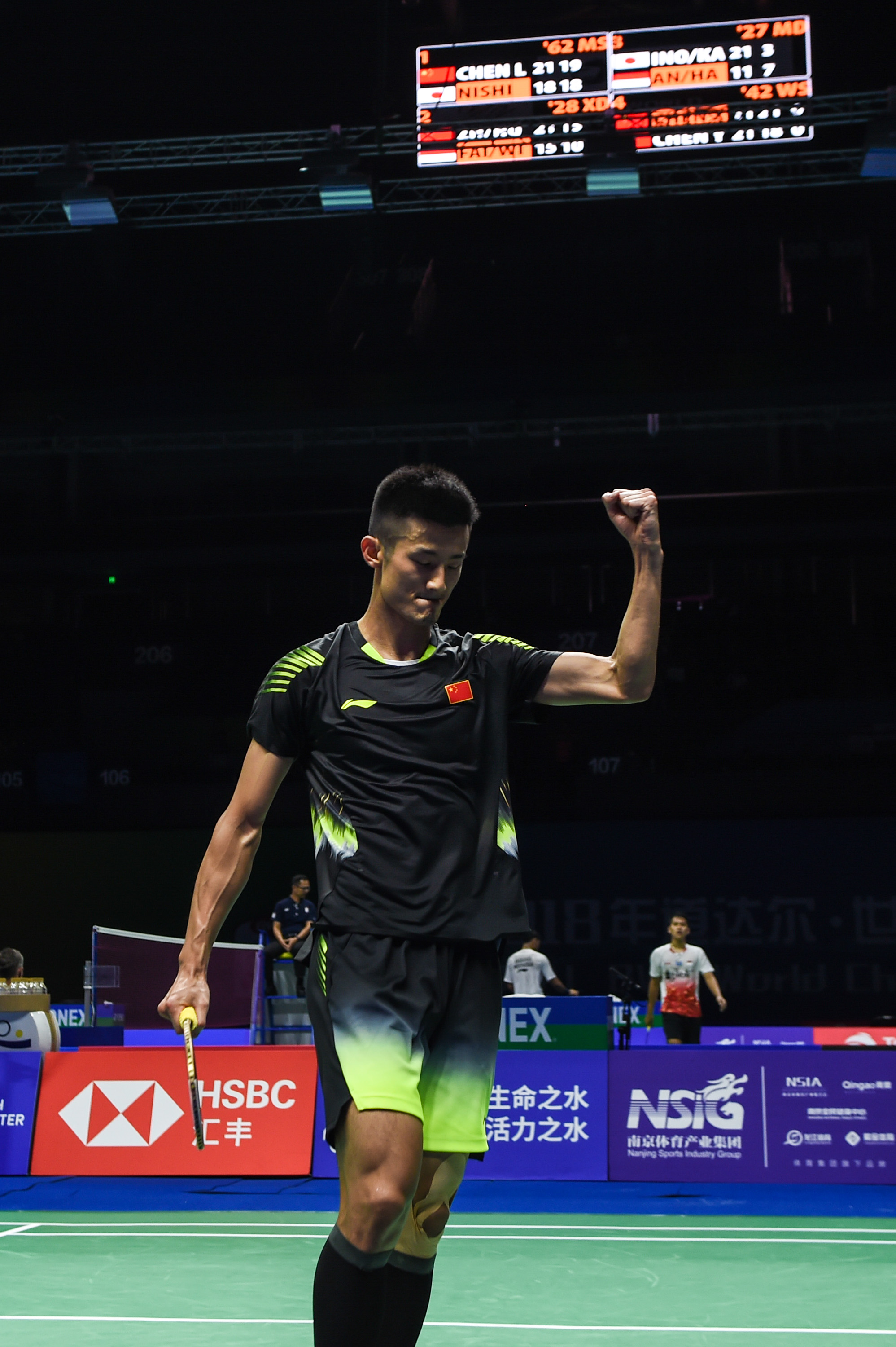 印尼羽毛球队轻取英格兰羽毛球队，谌龙惊艳世界