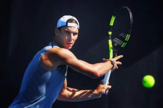 包含美国网球队碾压意大利网球队，纳达尔惊艳世界的词条