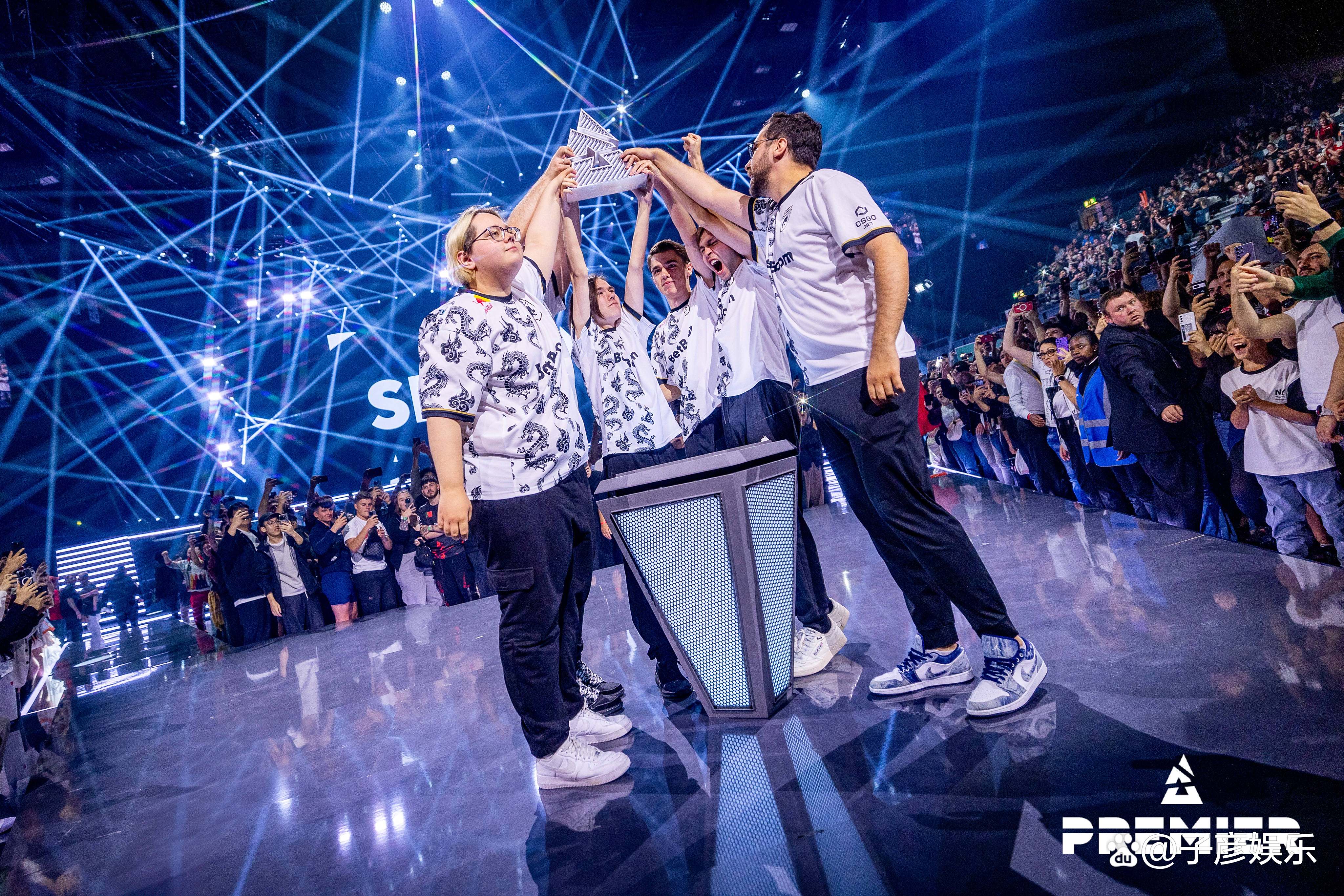 关于世界赛舞台，CS2代表国家出征荣耀的信息