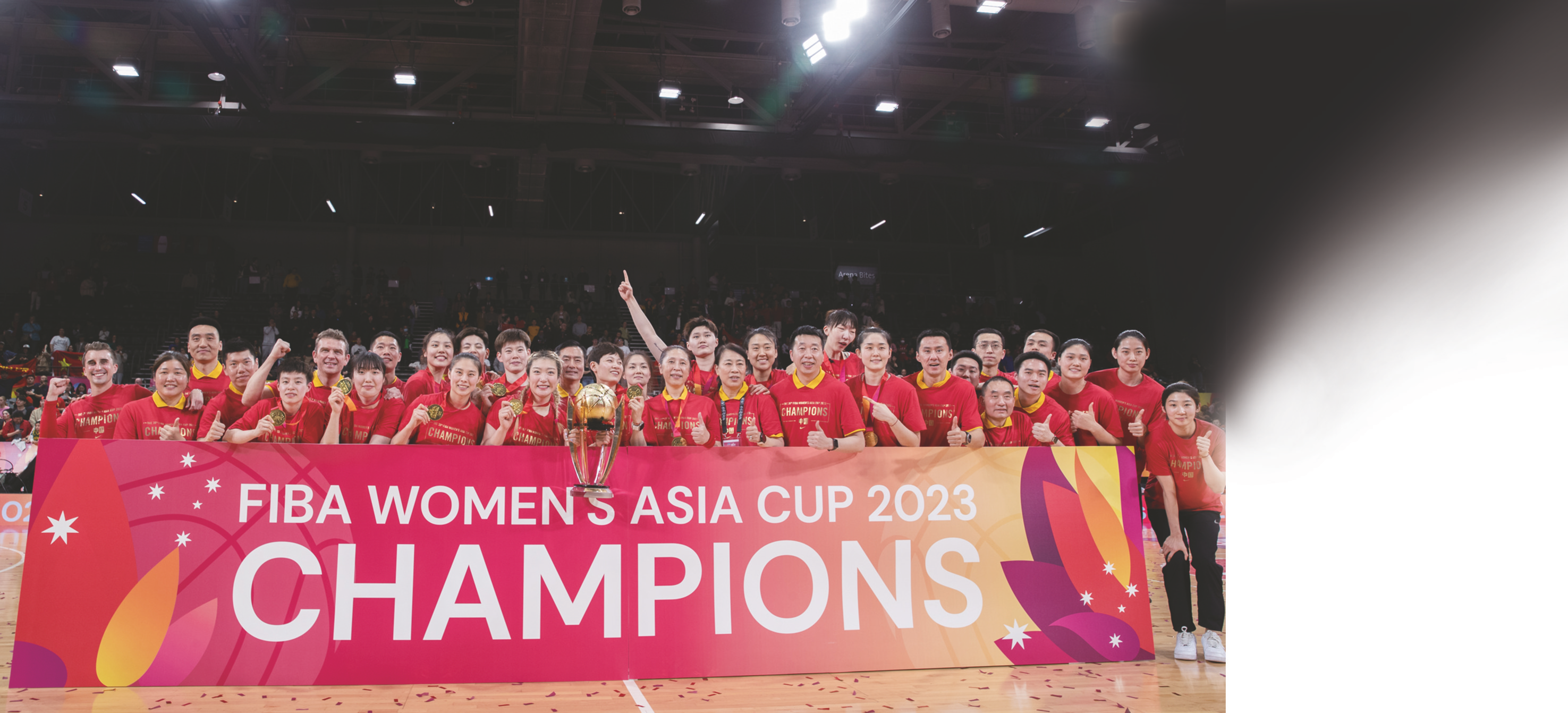 日本队力克波兰队，波尔惊艳四座