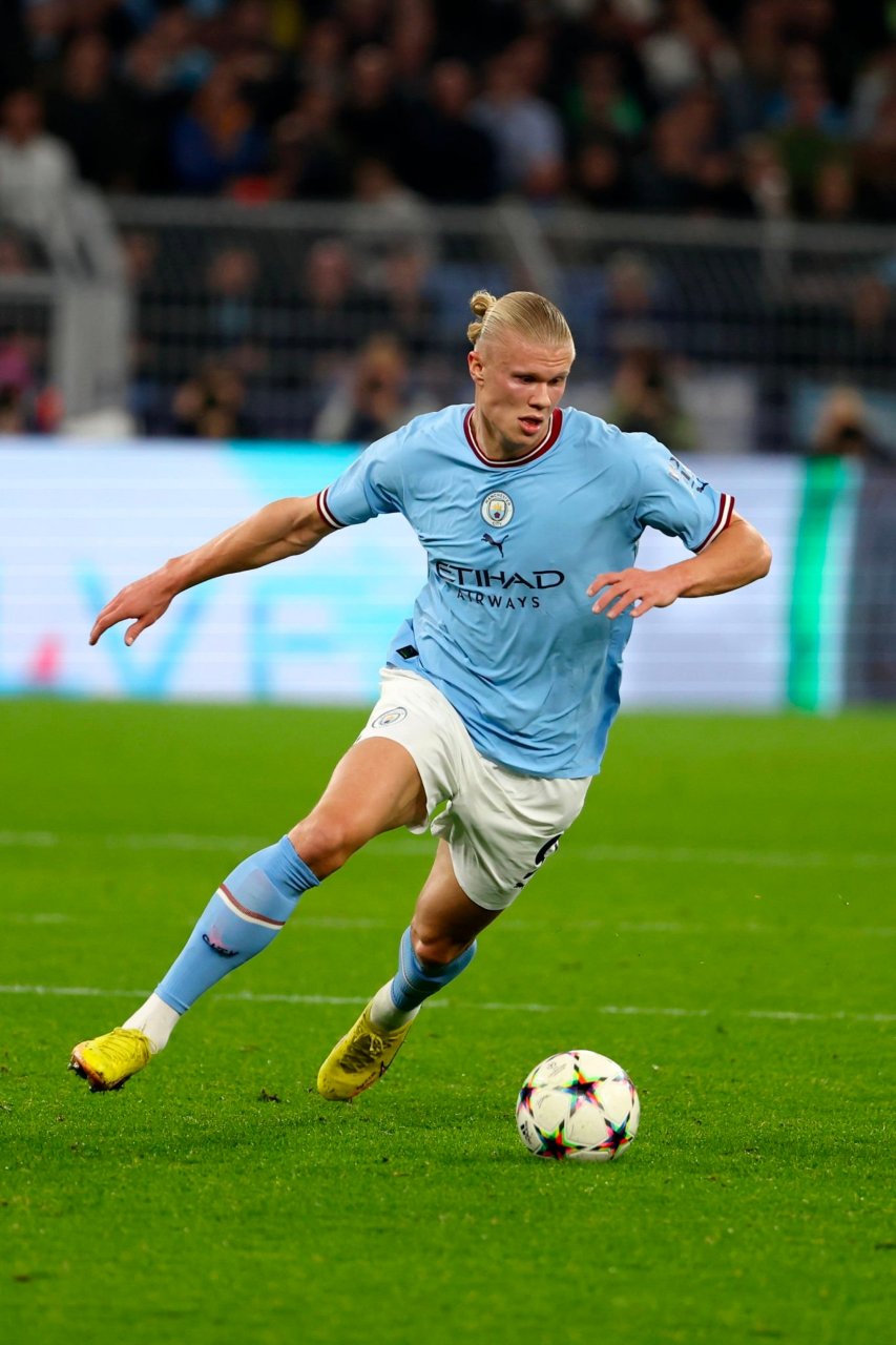 塞维利亚翻盘塞内加尔，哈兰德高光表现