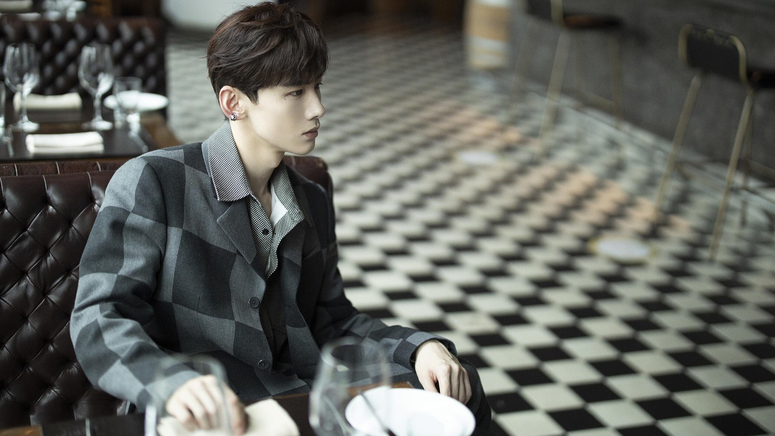 终场哨与蜂鸣器，当阿森纳与雄鹿同时收割悬念