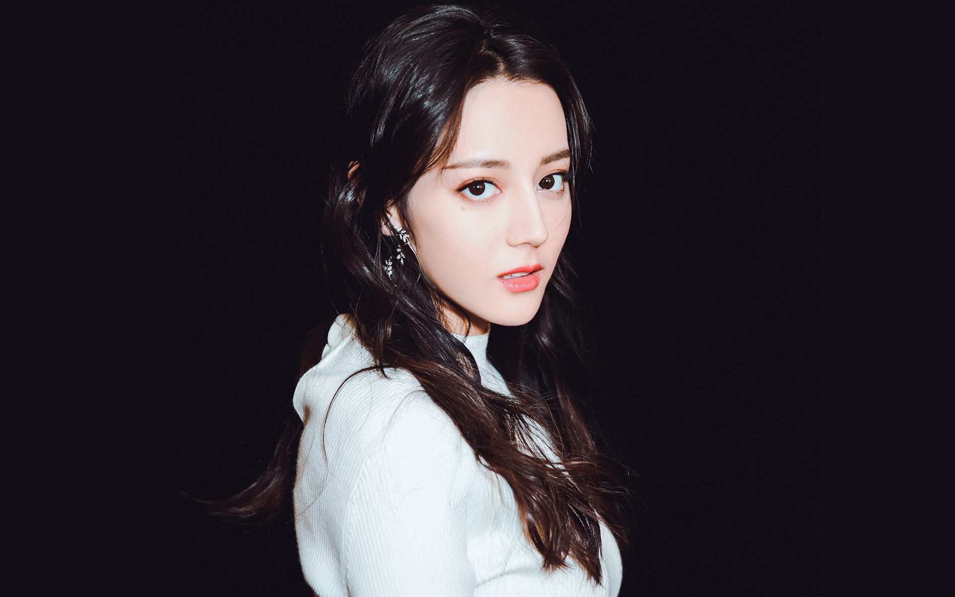 当丹麦防线遭遇伪9号阿圭罗，一场慈善赛如何演绎足坛罕见压制美学