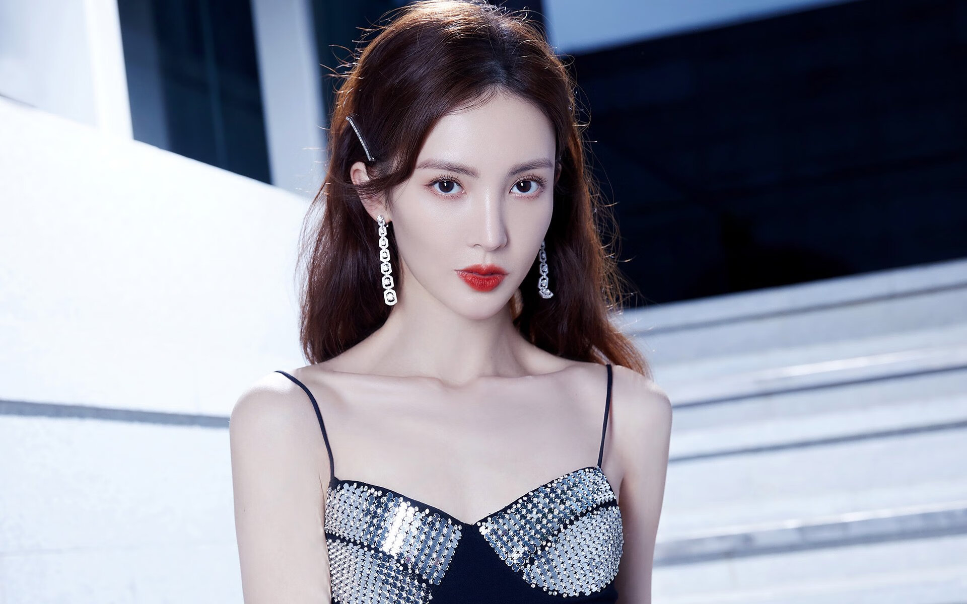 范弗利特变阵攻城锤，快船铁骑踏破天山防线—跨联赛虚拟对决的技术维度想象