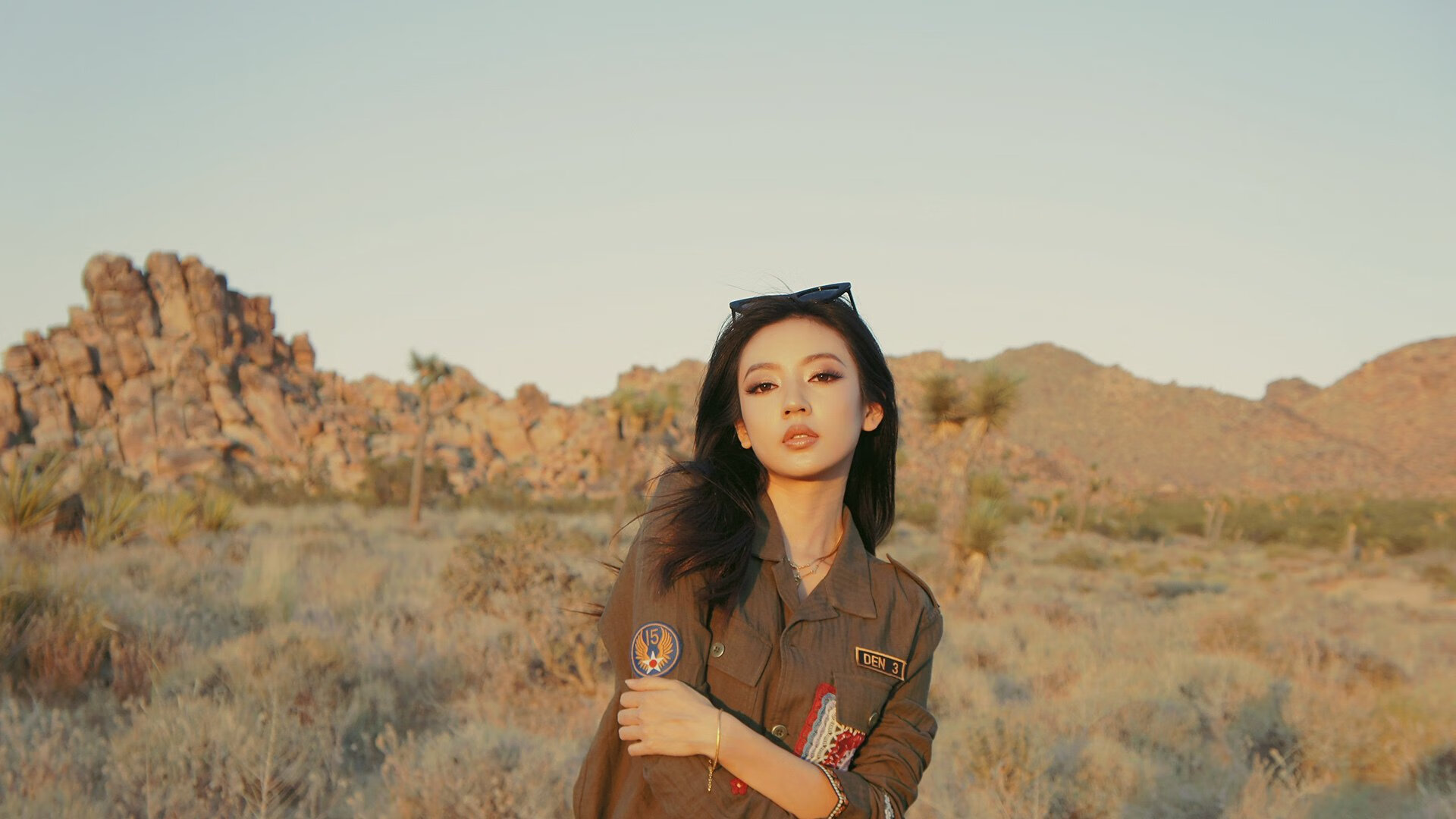 舞台的镜像，从武切维奇的季后赛觉醒到上海队的铁血围城