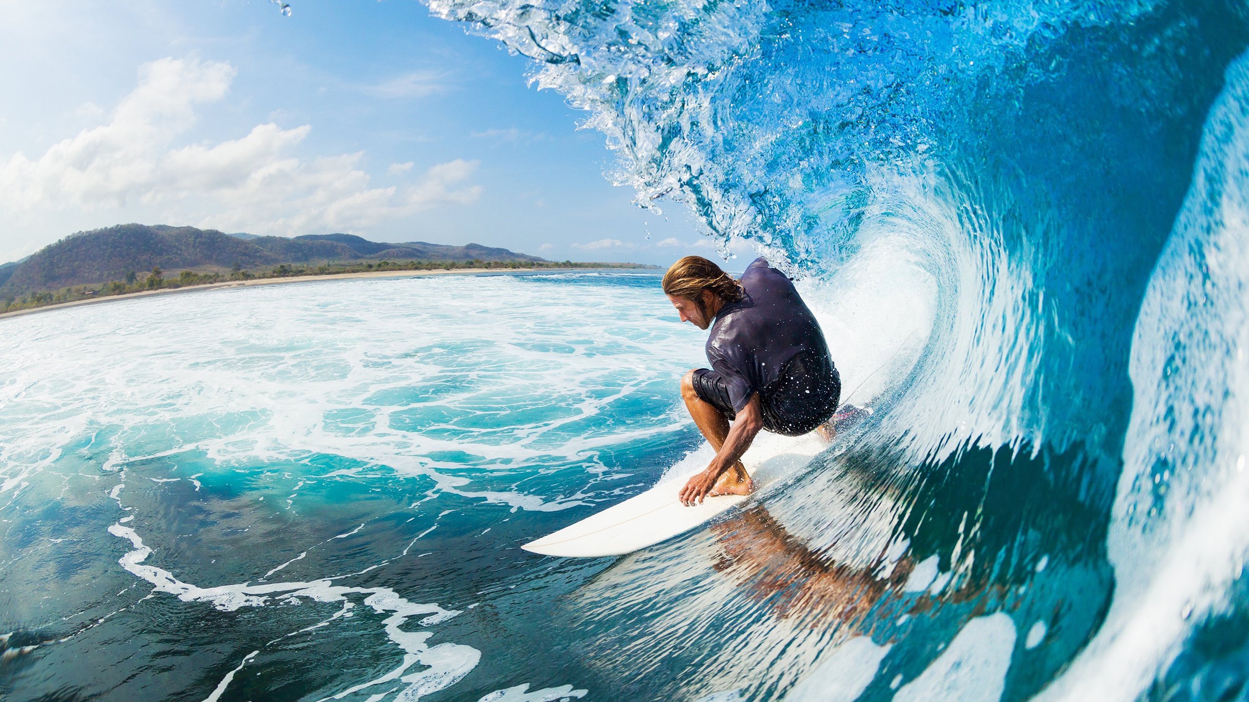 双线焦点，F1街道赛的极速狂飙与火箭轻取快船的篮球盛宴