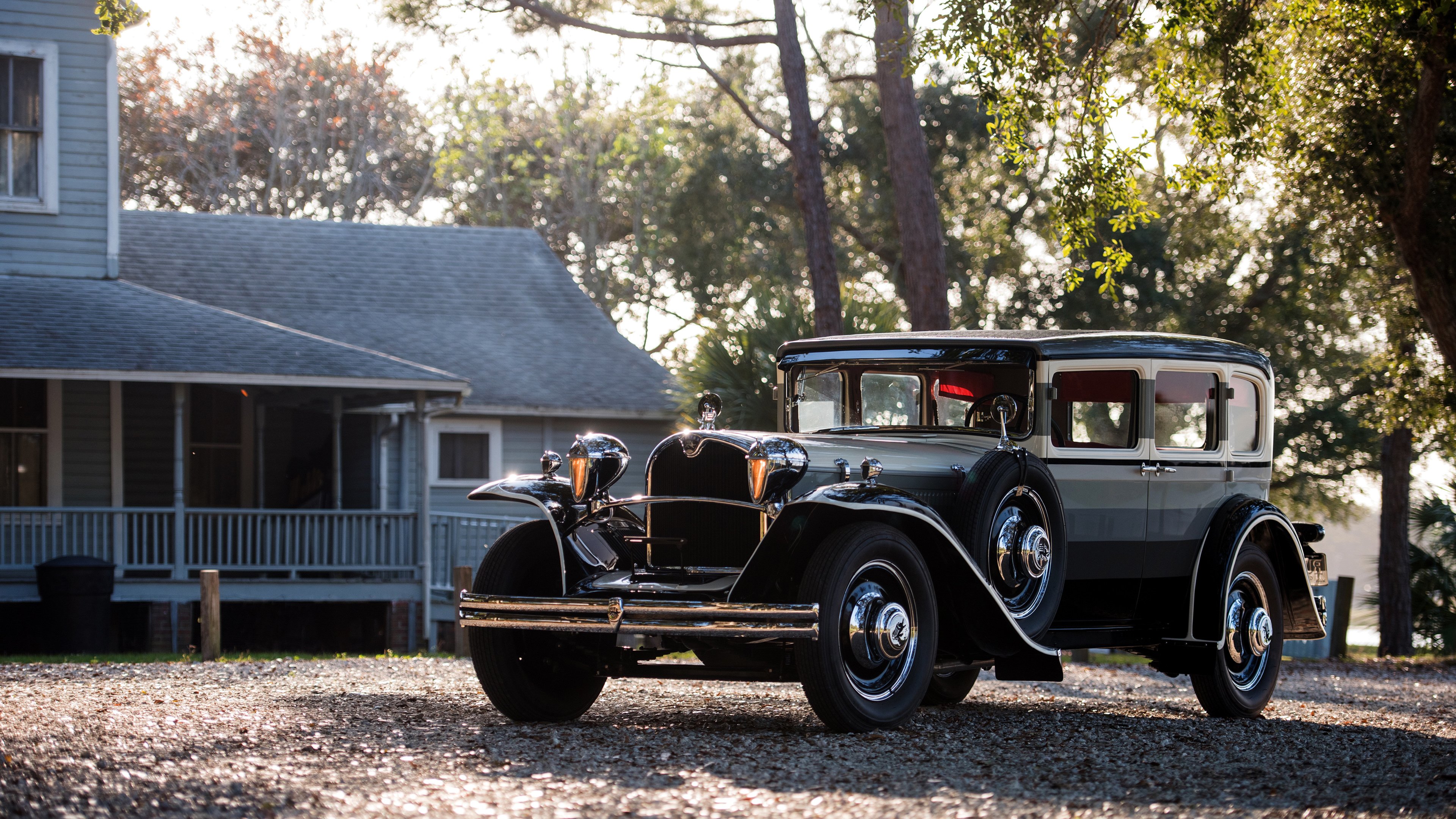 双面神胜利日，当约基奇解谜与雄鹿锁喉在同一天发生